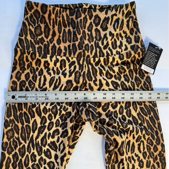 NWT ONZIE S LEOPARD YOGA LEGGINGS - Picture 3 of 10